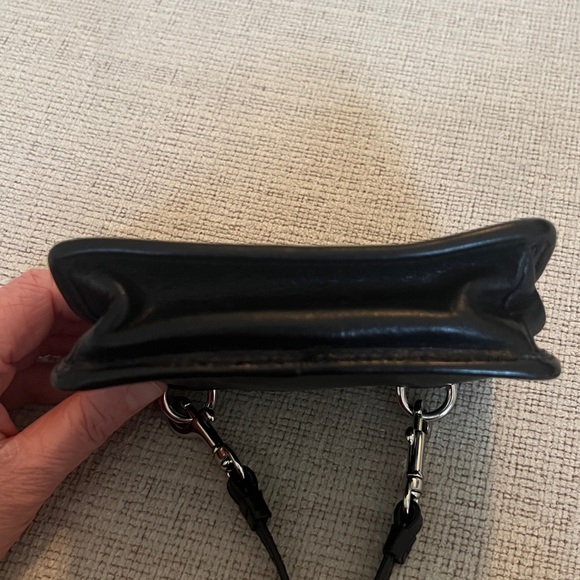 Coach Classic Turn lock Small Crossbody Handbag in Black Leather - Picture 11 of 14